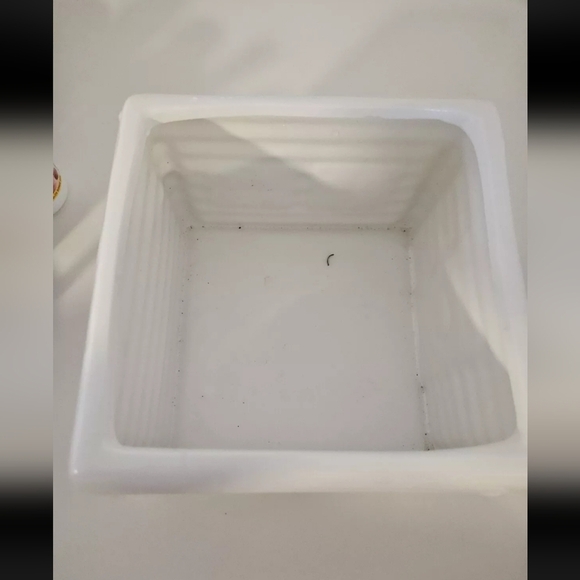 White lodge home Cookie Jar NEW 7*11*7 - Picture 6 of 7